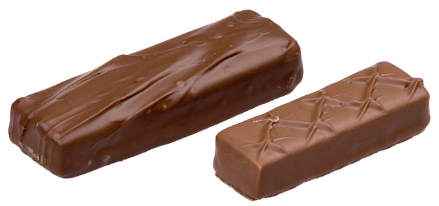 Proteinriegel im Vergleich - ein praktischer Snack für unterwegs? schokoriegel